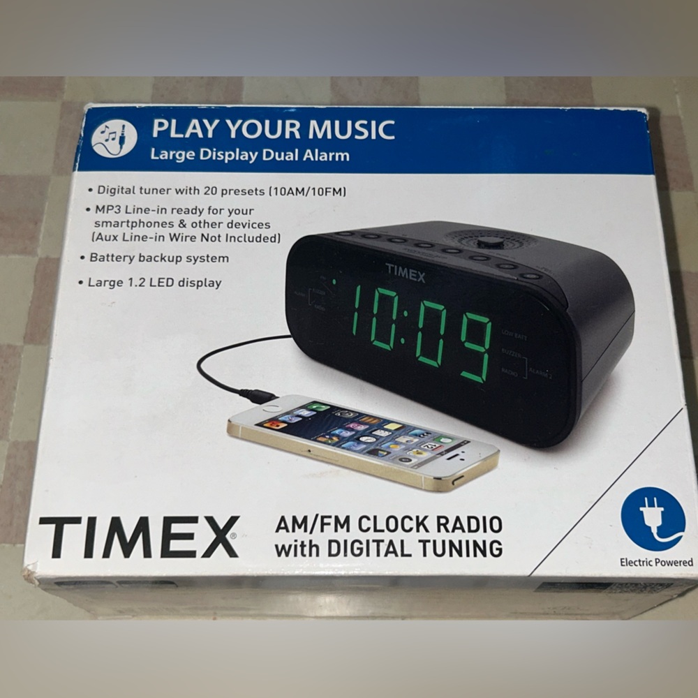 Timex larm clock with phone charger